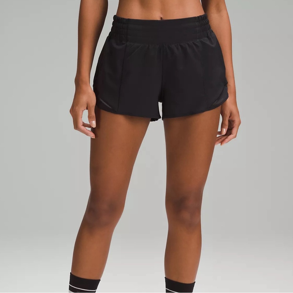 Lululemon Hotty Hot Short - high rise
